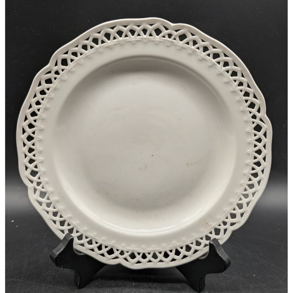 Vintage KPM  White Porcelain Reticulated Lattice Pierced Scalloped Edge Plate 8"